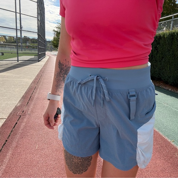 lululemon hiking shorts - Picture 4 of 4